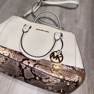 Michael Kors hand and shoulder bag